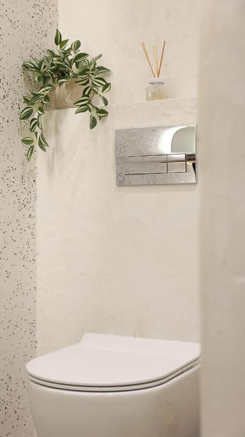 Thermes Private Suites Loutraki  Exterior photo